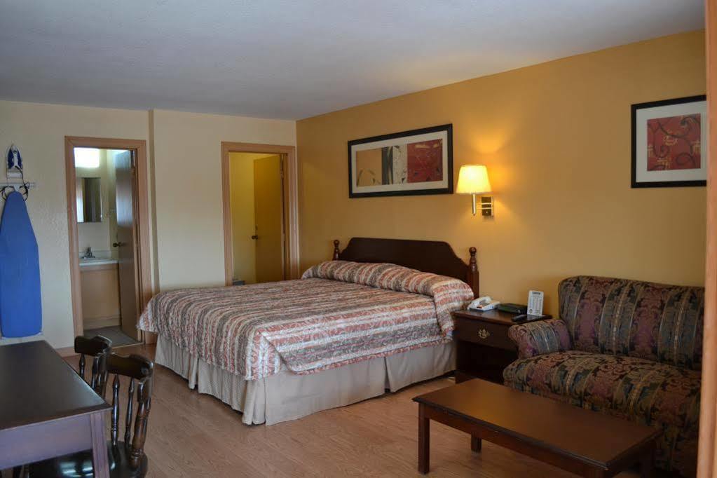 Deluxe Inn And Suites Weslaco Exterior foto